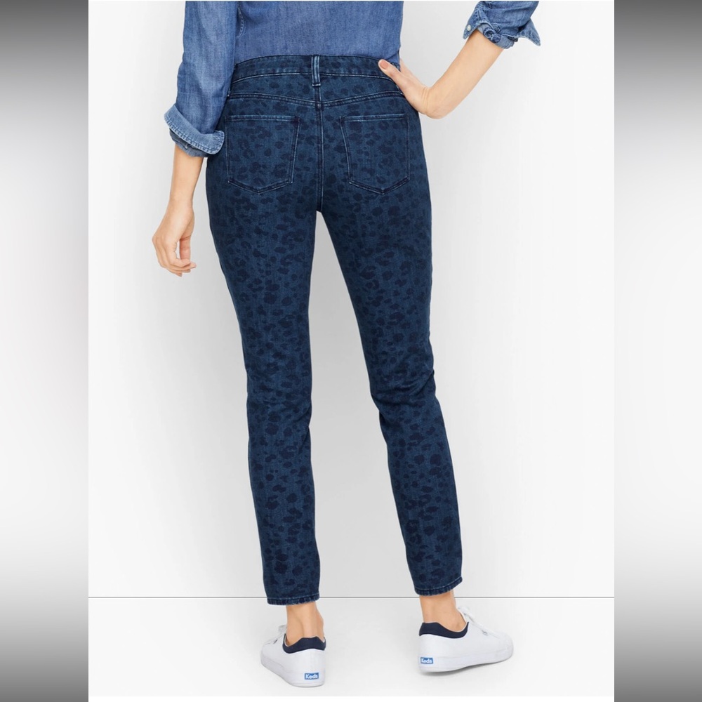 Talbots Alluring Animal Slim Ankle Jeans 2P 2 Petite - Picture 2 of 9